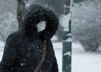 La Importancia del Cubrebocas en Tiempos de Frío: Protección y Salud Pública