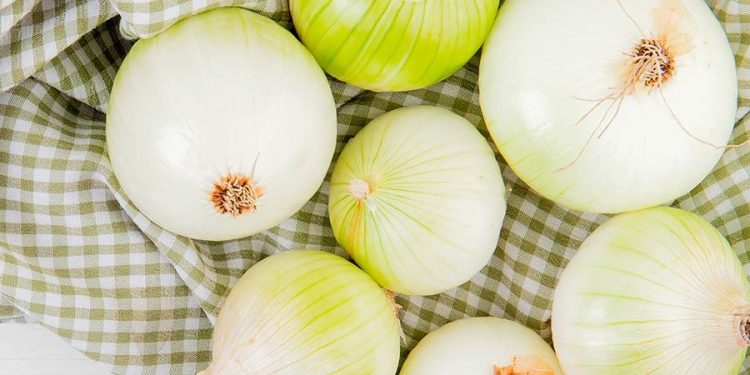 Título: Descubriendo los sorprendentes beneficios de la cebolla para la salud