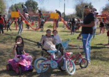 DURANTE FIN DE SEMANA Abarrotan familias neolaredenses EL RENOVADO PARQUE VIVEROS