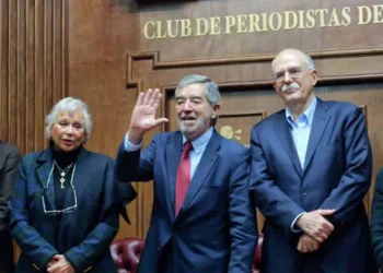 No se contempla modificar la Constitución en el próximo sexenio, confirman Diálogos por la Transformación
