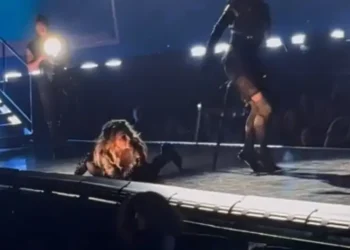 Madonna Se Recupera con Estilo Después de Ser Derribada en Pleno Concierto