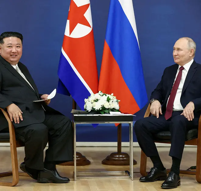 Vladimir Putin Regala un Automóvil a Kim Jong Un en un Posible Desafío a las Sanciones de la ONU