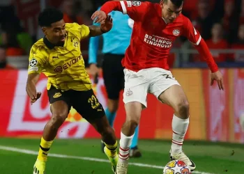 PSV y Chucky Lozano Empatan a 1 contra Dortmund en los Octavos de Final de la Champions