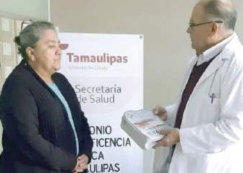 Ayudan a la ciudadanía vulnerable con aparatos auditivos y prótesis mamarias