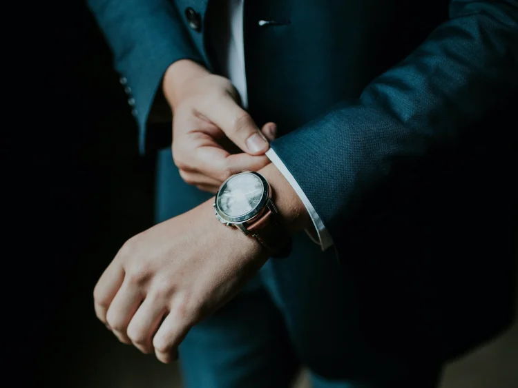 Tres Sencillos Pasos para Utilizar un Reloj como un Profesional