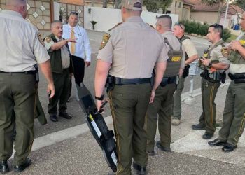 SE ENTREGA SUJETO Después de amenazas terroristas a los policías