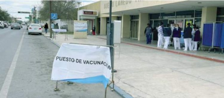 Hospital General instala “drive thru” de vacunación