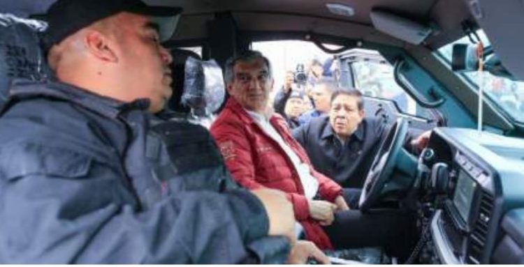 AMÉRICO VILLARREAL REFUERZA SEGURIDAD Entrega más patrullas en la frontera tamaulipeca