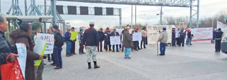 BLOQUEO EN PUENTE III No afectó a Laredo protesta de Ferros