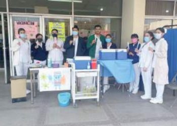 Sigue Hospital General con vacunación en “Drive Thru”