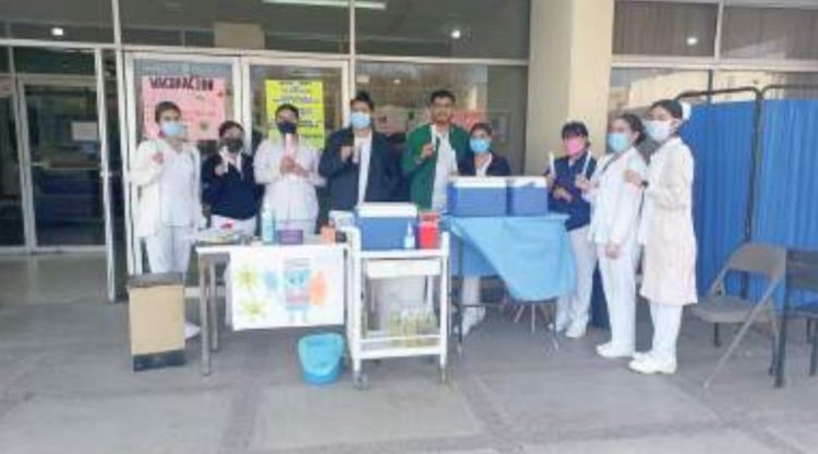 Sigue Hospital General con vacunación en “Drive Thru”