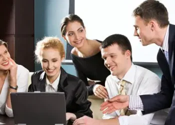 Cómo Empezar a Crecer en tu Área Laboral: Estrategias para el Desarrollo Profesional