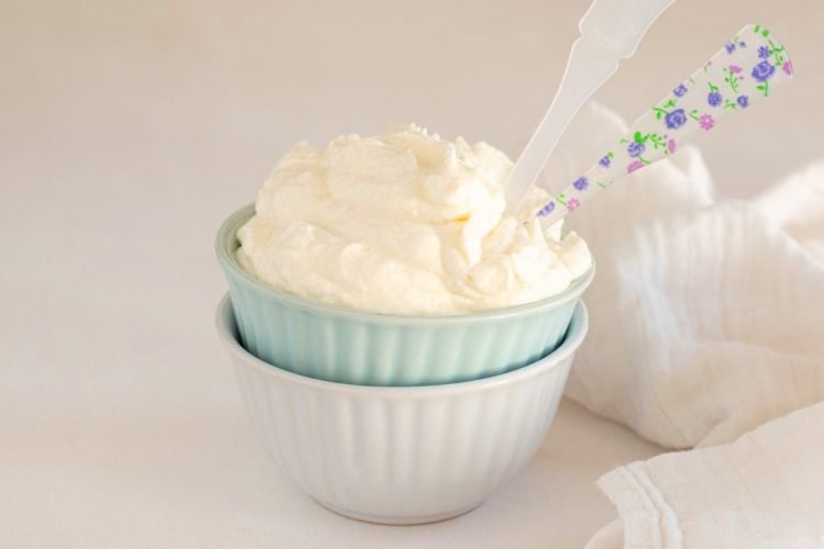 Disfruta de la Elegancia y el Sabor: Cómo Hacer Crema Chantilly en Casa