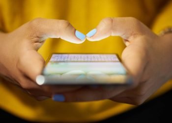 Tres Elementos Esenciales para Proteger tu Dispositivo Celular