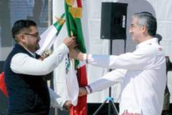 Encabeza Américo ceremonia por el Día de la Bandera