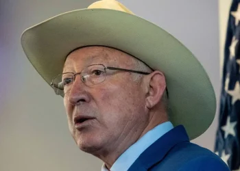 Ken Salazar Destaca Beneficios a Trabajadores de Goodyear en SLP Gracias a T-MEC