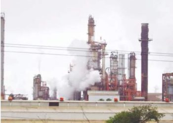 SE PONEN ECOLÓGICOS Pemex se impondrá cuota por contaminar