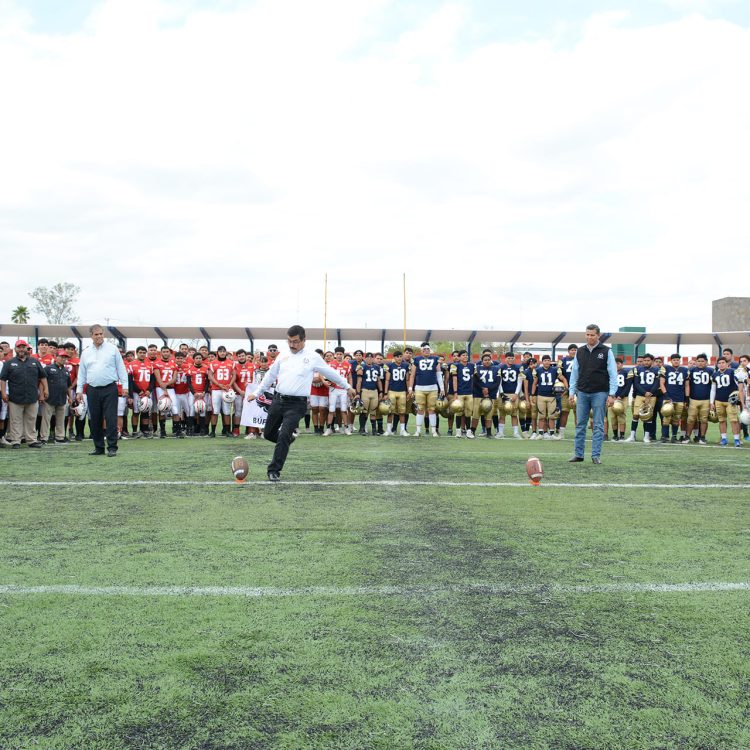 Inaugura Rector torneo defútbol americano de la UAT