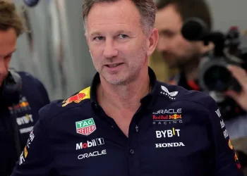 Red Bull niega despido de Christian Horner a pesar de rumores