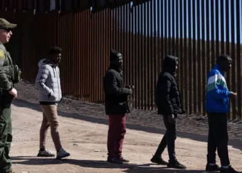 Corte Suprema de EE. UU. Prorroga Suspensión de Ley Antimigrante de Texas