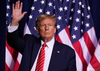 Fiscales Ofrecen Aplazar Juicio contra Trump por Caso Stormy Daniels