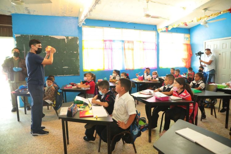 Con atención médica Mejoran bienestar de los estudiantes