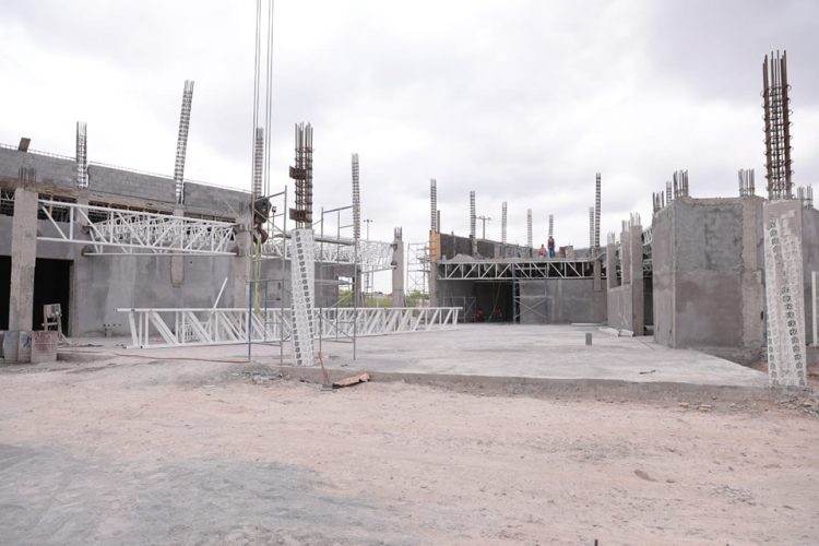 Infoteca municipal presenta un 50 por ciento de avance