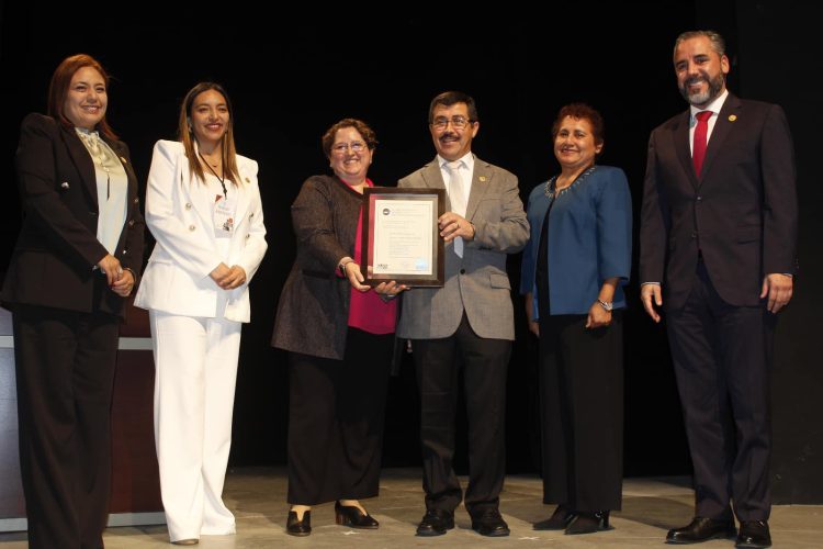 Dan reconocimientos a la UAT por calidad educativa