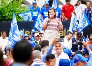 Gálvez Aboga por Abrir las Puertas de Palacio Nacional