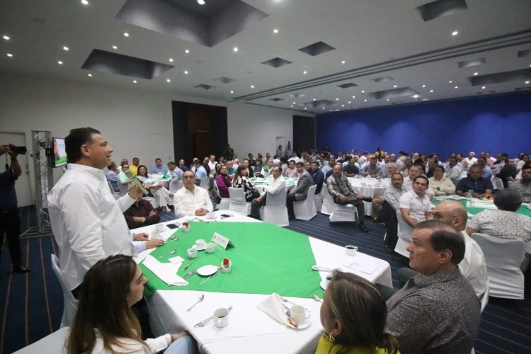 Se compromete Eugenio a colabororar con Americo