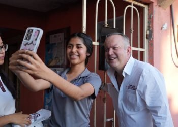 Neolaredenses respaldan a CCR y apuestan por la 4T