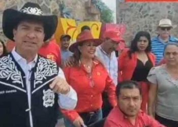 Chavira propone eliminar cobros en carreteras