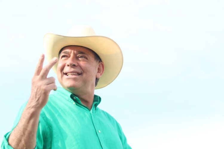 “Geño” impulsa campaña con 5 mil kilómetros de recorrido