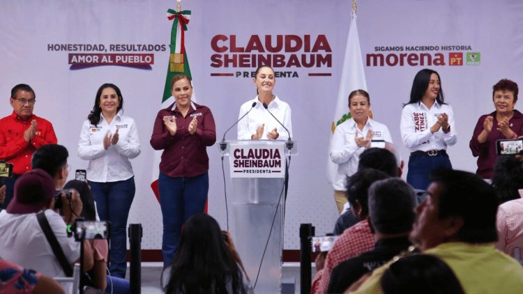 Sheinbaum promete revisar concesiones y distribución de agua