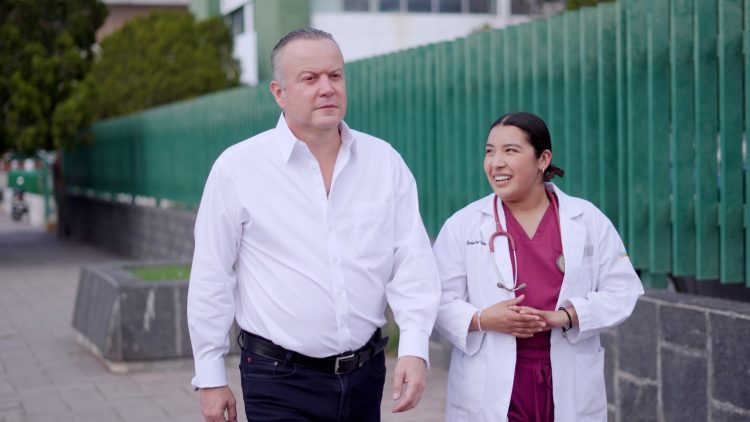 CCR propone atención médica gratuita y mejoras en salud