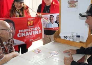 Chavira se Compromete con Comerciantes de La Pulga Infonavit