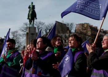 Francia toma Decisión Parlamentaria: Inscribe Derecho al Aborto en su Constitución