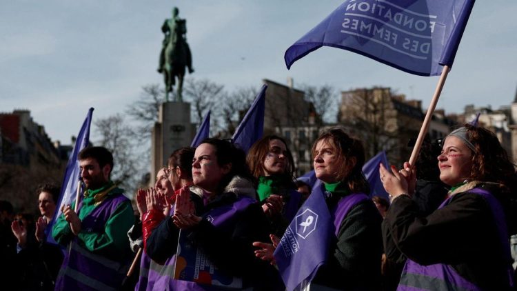 Francia toma Decisión Parlamentaria: Inscribe Derecho al Aborto en su Constitución