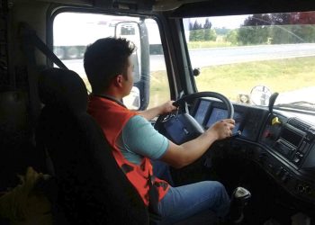SON MENOS A EU Frena valor del peso fuga de operadores