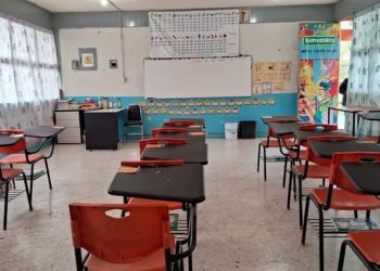 ECLIPSA REGRESO A CLASE Se ausenta el 50% de alumnos