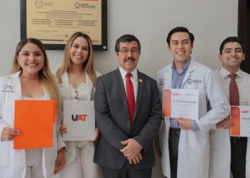 Entrega la UAT 37 médicos con las más altas calificaciones del EGEL Ceneval