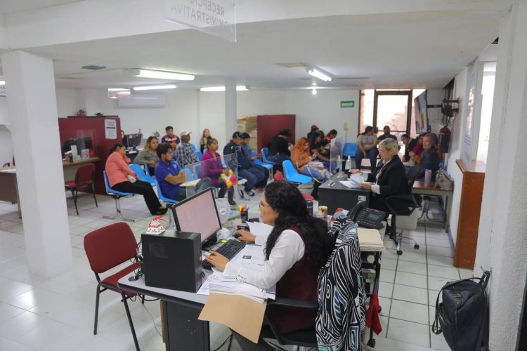 TRAMITAN PASAPORTE Atiende Oficina de Enlace hasta 90 personas diarias