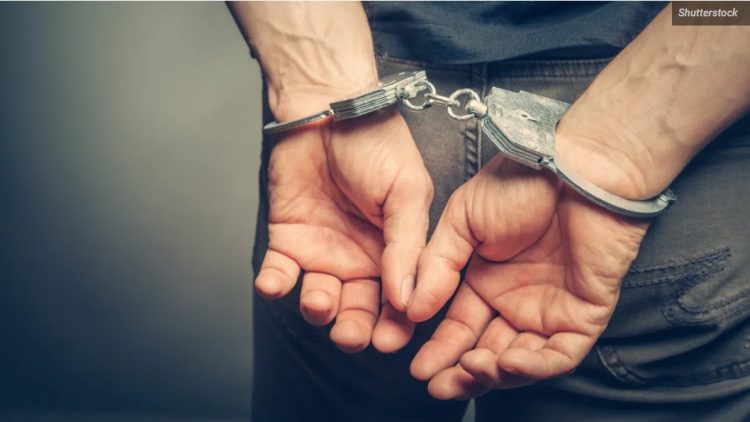 Detiene CBP mexicano con pornografía infantil