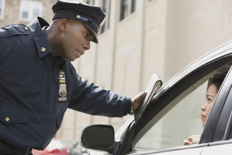 Entregan oficiales 898 multas en 17 días por violar la ley de tráfico