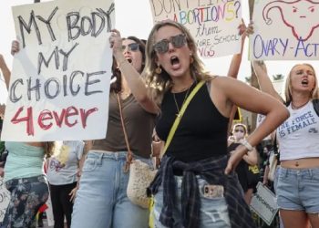 Arizona Revive Ley del Siglo XIX que Prohíbe Casi por Completo el Aborto