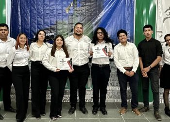 Obtiene la UAT primeros lugares en maratón de conocimientos ANFECA