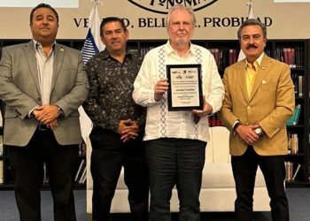 EN NUEVO LAREDO Imparte la UAT la Cátedra Octavio Paz con el escritor Anthony Stanton