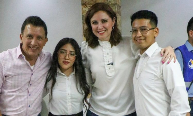 Canales Bermea y Sanmiguel se comprometen con jóvenes de Nuevo Laredo