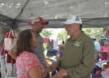 Eugenio Hernández Conquista el Corazón de los Habitantes de Padilla