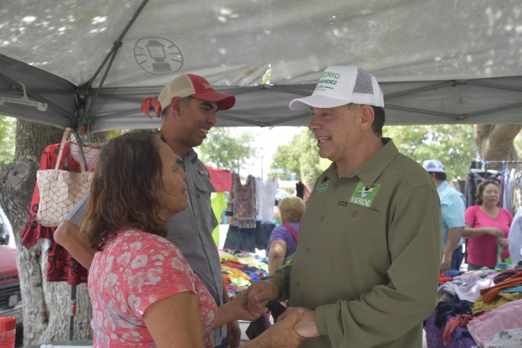 Eugenio Hernández Conquista el Corazón de los Habitantes de Padilla